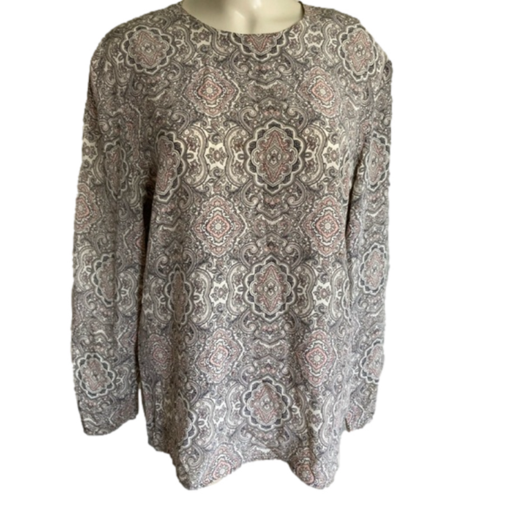 𝅺brooks Brothers VTG silk blouse . SZ 12 . As is
